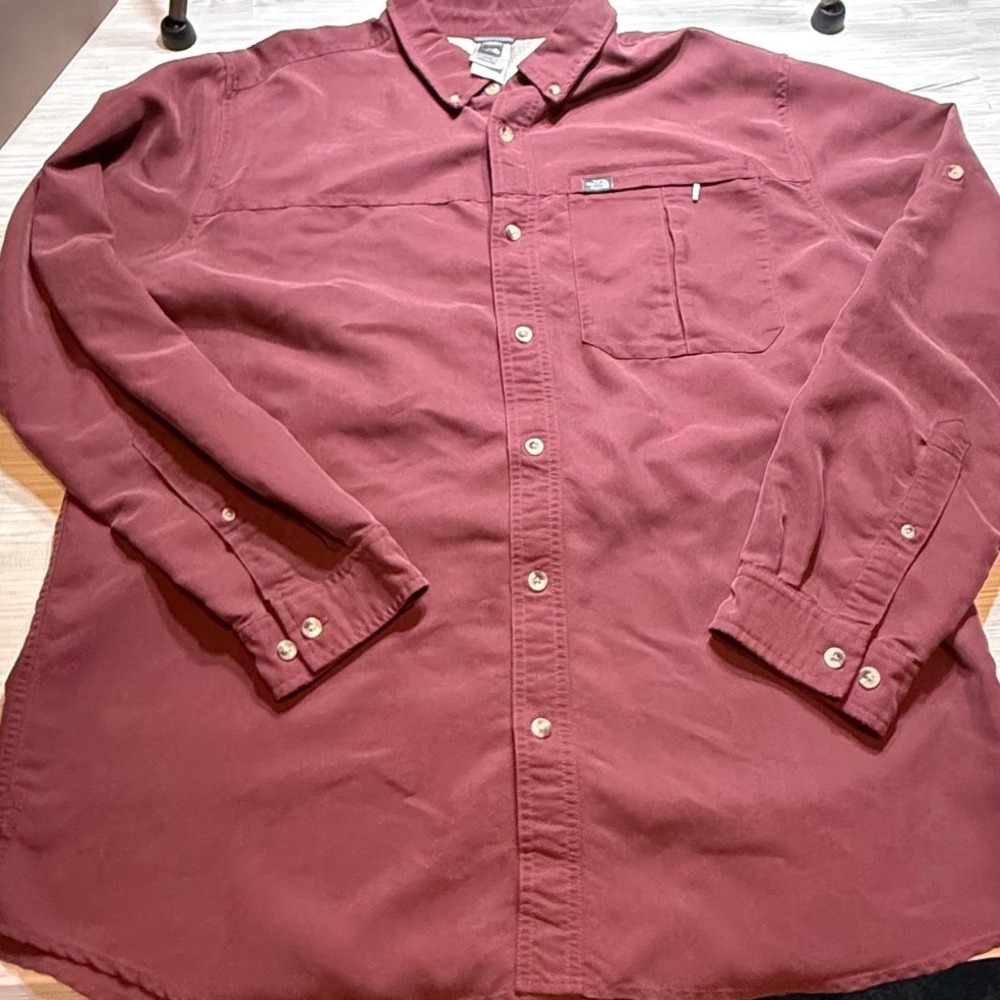The North Face Men's XL Long Sleeve Hiking‎ Shirt Maroon Button Down Ventilated - Picture 2 of 12